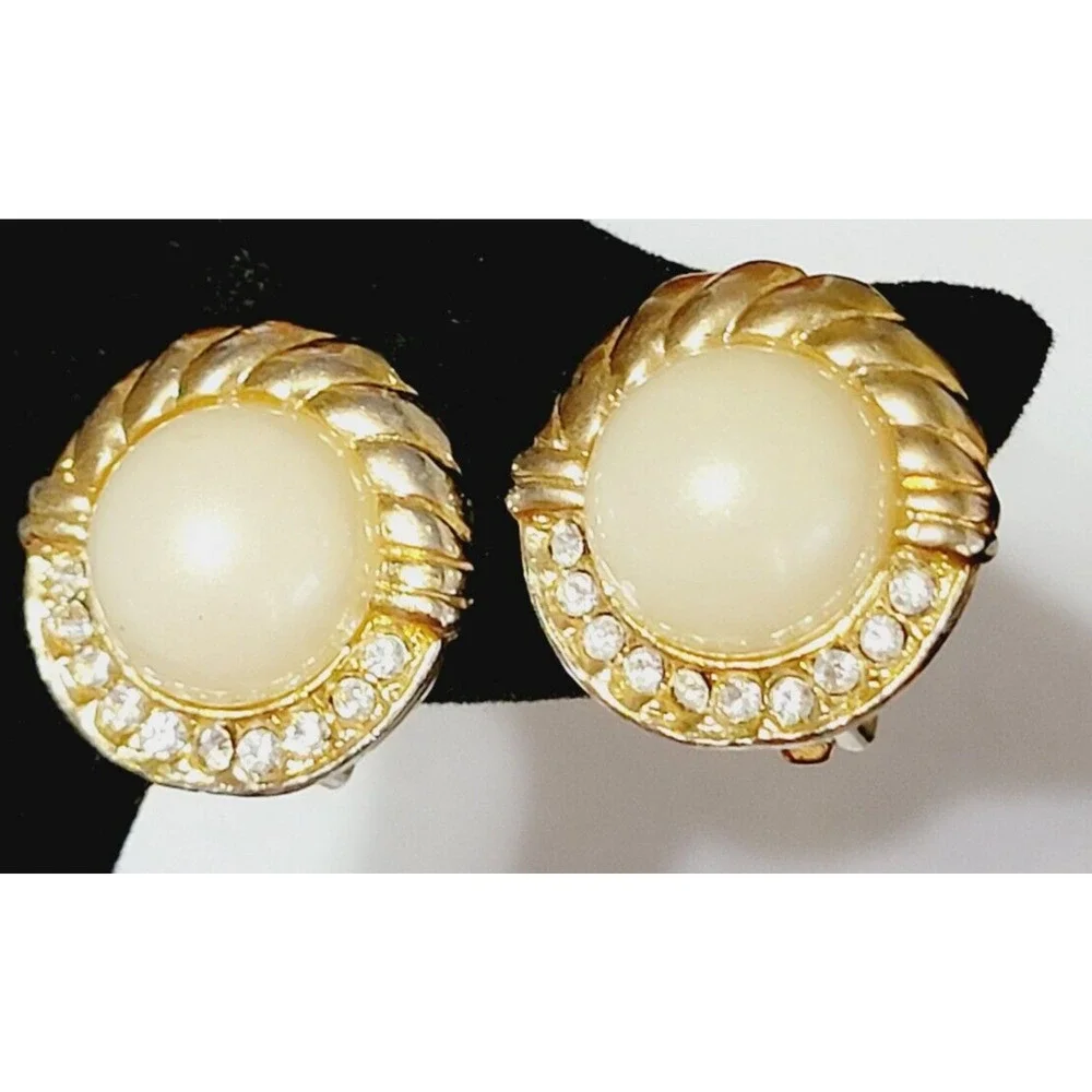 Vintage Faux Pearl & Rhinestone Round Clip-on Earrings, Gold-tone Retro wc-44